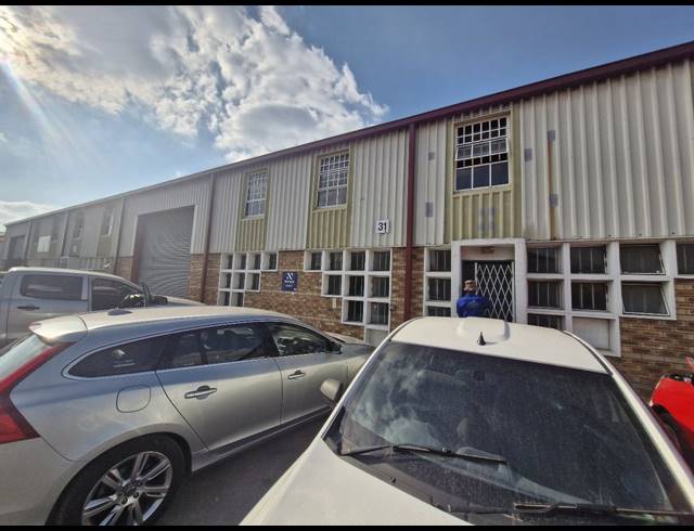 335M² WAREHOUSE TO LET IN DENVER